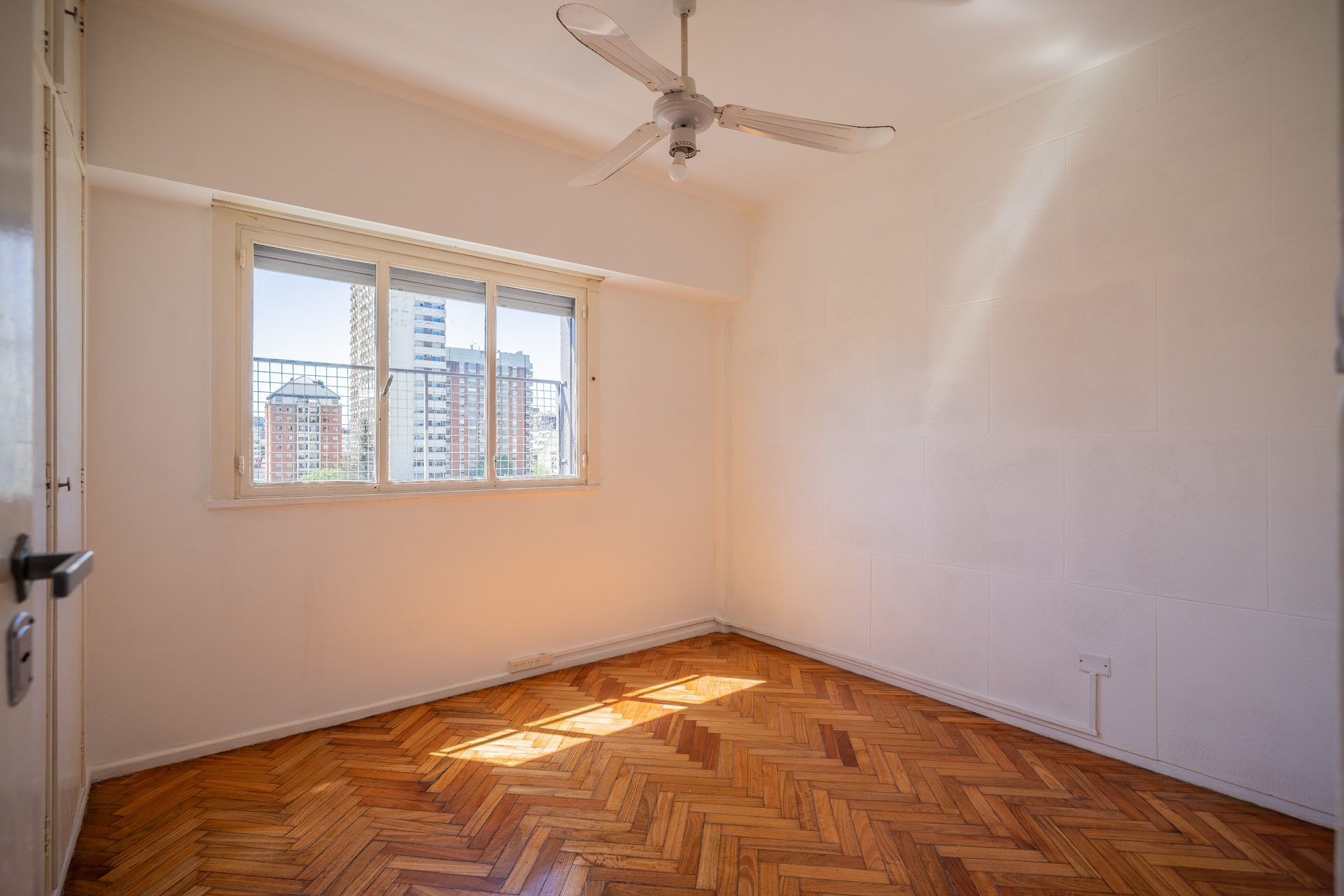 Cuatro ambientes con balcón al frente y vista panorámica — Belgrano — Foto 13